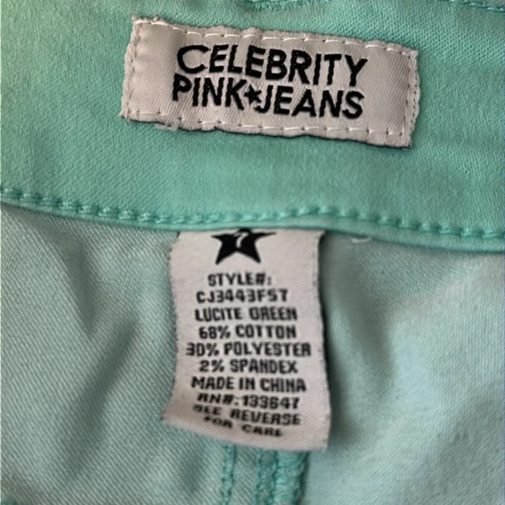 CELEBRITY PINK•JEANS Junior Size 7 Super Short Shorts in Spring Green